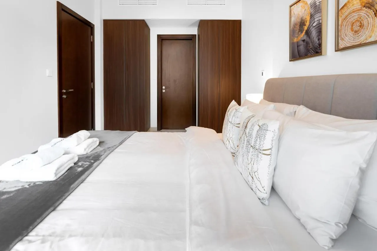 Relaxing 2Br At Vera Residences Dubai United Arab Emirates